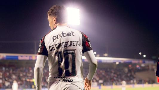 De Arrascaeta durante RB Bragantino 1 x 2 Flamengo, pelo Brasileirão 2025