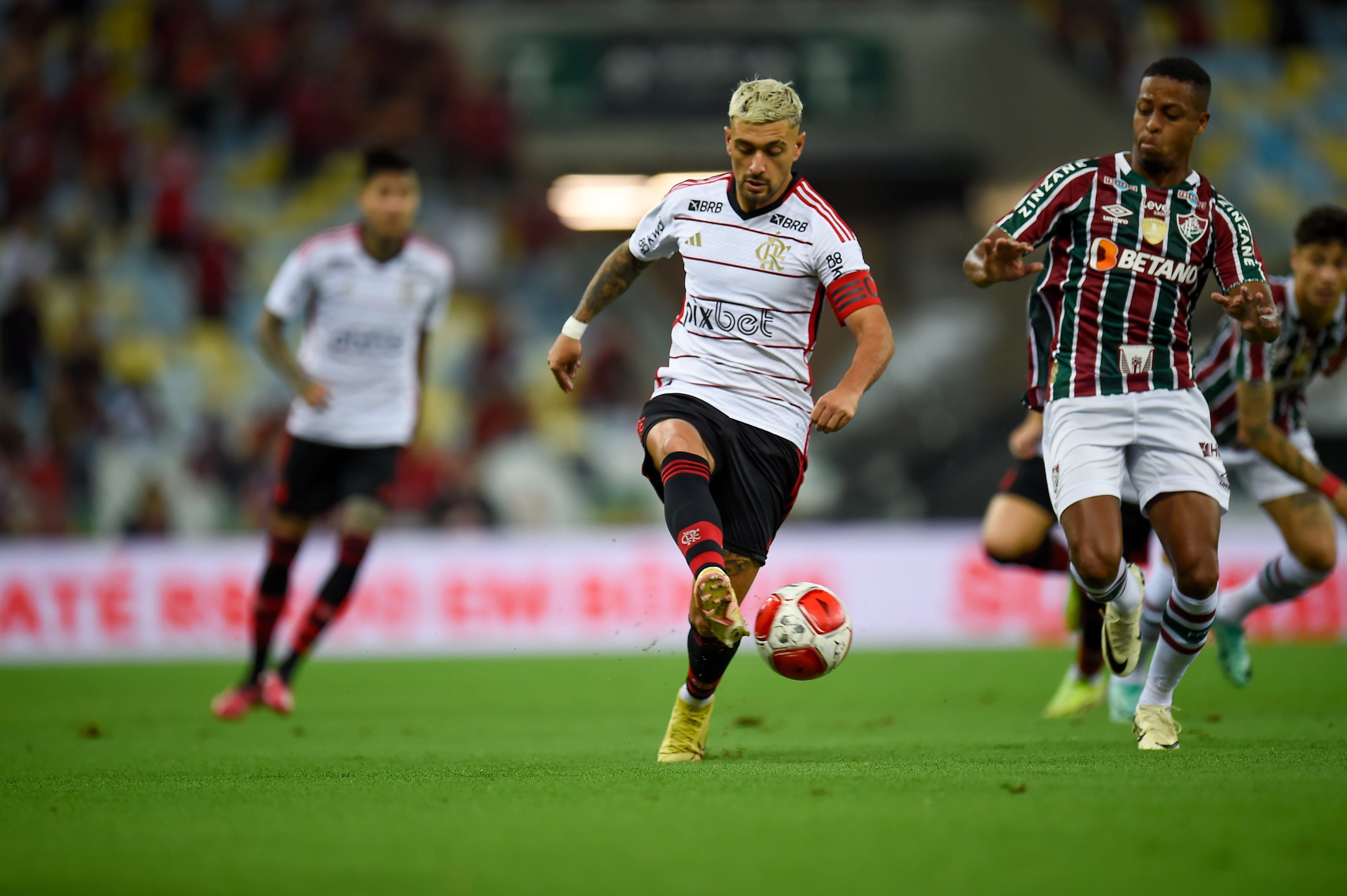 Pentacampeão aponta Flamengo como favorito ao título carioca