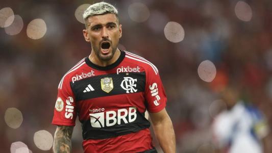 Arrascaeta comandou o Flamengo na vitória sobre o Fortaleza, no Maracanã