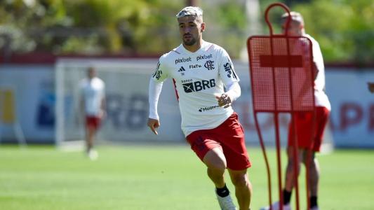 Arrascaeta em atividade no Ninho nesta sexta: meia será titular contra o Palmeiras