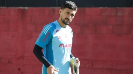 De Arrascaeta, meia atacante do Flamengo, em treino no Ninho do Urubu-RJ