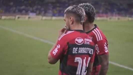 Arrascaeta foi acionado por Tite no segundo tempo da partida