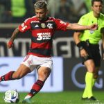 Márcio Rezende vê irregularidade em falta que originou gol do Flamengo sobre o Atlético