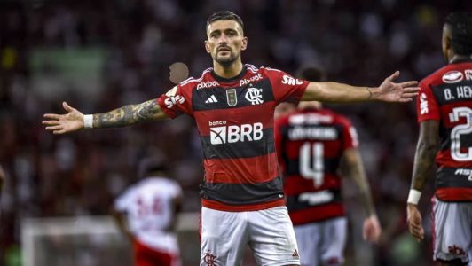 Arrascaeta marcou o gol da vitória do Flamengo sobre o Bragantino