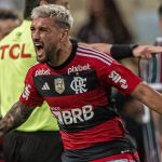 Arrascaeta e Gabi marcam, Flamengo vence o Fluminense e avança na Copa do Brasil