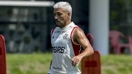 Arrascaeta participou de treino do Flamengo nesta terça (2)