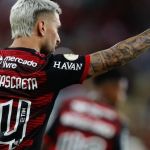 Flamengo comunica lesões idênticas em Arrascaeta e Luiz Araújo 