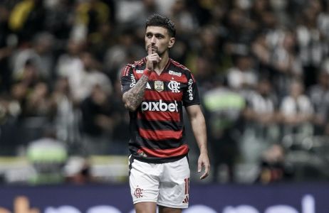 Giorgian De Arrascaeta após pênalti cobrado contra o Atlético, pela Copa do Brasil 2025