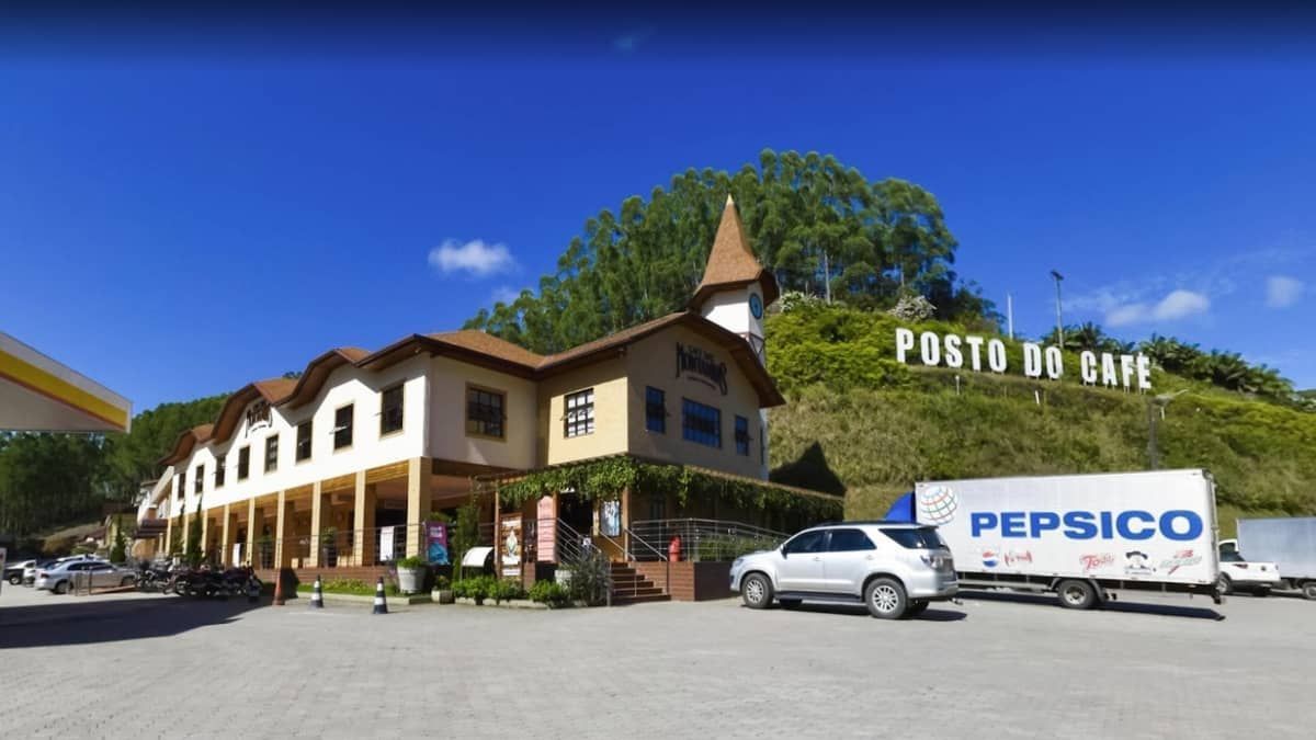 Membros de organizada do Cruzeiro fazem arrastão e arremessam comandas em funcionários de lanchonete no ES