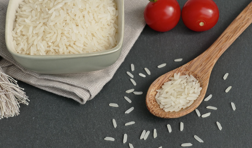Por que adicionar vinagre ao arroz pode deixar o prato mais soltinho
