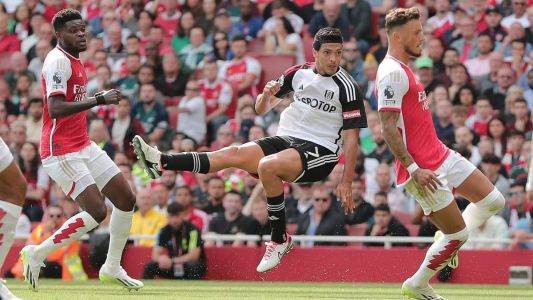 Arsenal e Fulham empatam