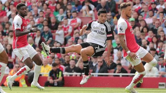 Arsenal e Fulham empatam