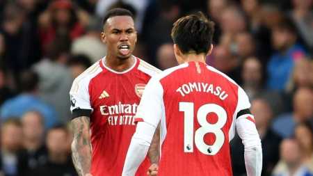 Arsenal e PSV se enfrentam na Champions League