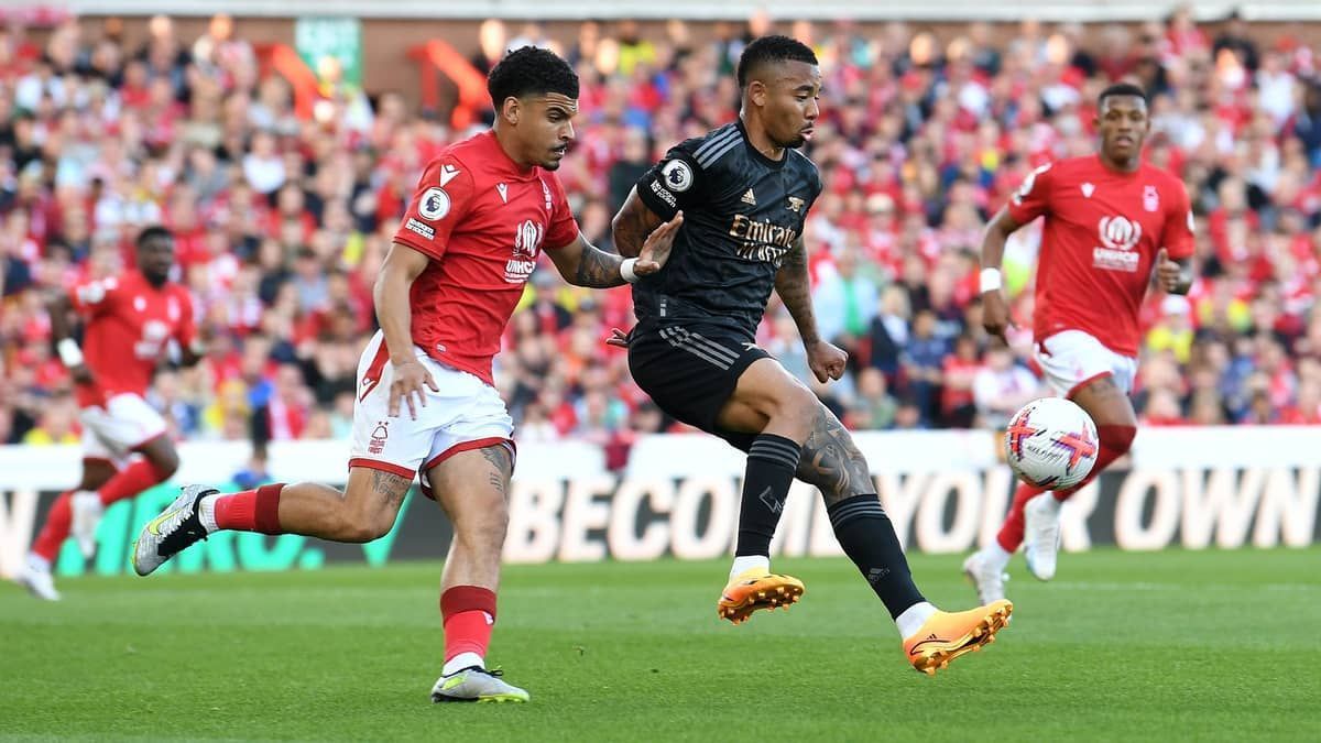 Arsenal perde fora de casa e, sem jogar, City é tricampeão inglês