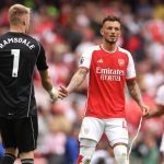 Arsenal bate Nottingham Forest em estreia na Premier League