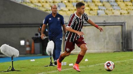 Arthur é o jogador mais jovem a atuar com a camisa do Fluminense