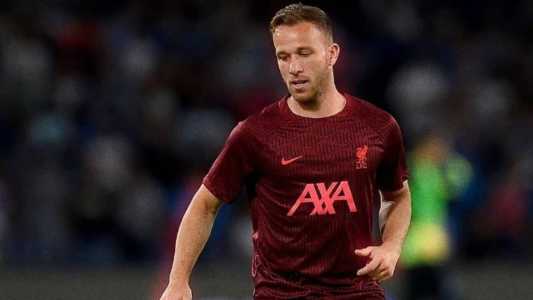 Arthur entrou em campo apenas uma vez pelo Liverpool