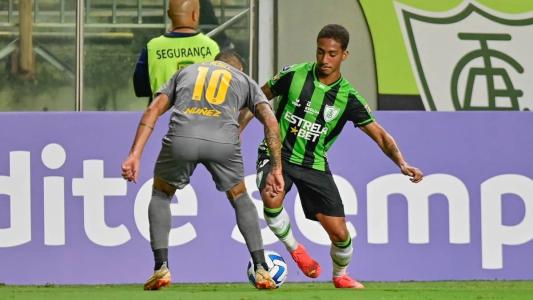 Arthur foi desfalque do América em quatro partidas enquanto servia à Seleção Brasileira Sub-20