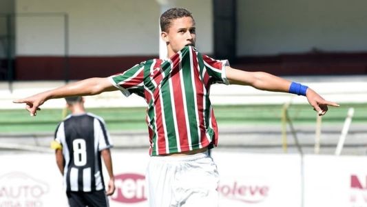 Arthur foi o grande destaque da vitória do Fluminense