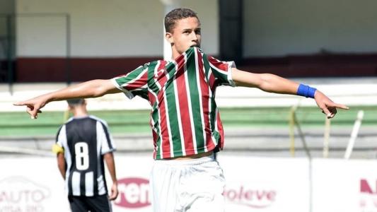 Arthur foi o grande destaque da vitória do Fluminense