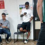Exclusivo: de saída do América para o Bayer, Arthur faz exames em BH