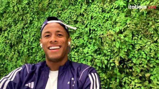 Arthur Gomes, atacante do Cruzeiro, em entrevista à Itatiaia