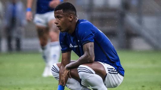 Arthur Gomes, atacante do Cruzeiro, foi um dos reforços em meio à temporada 2023