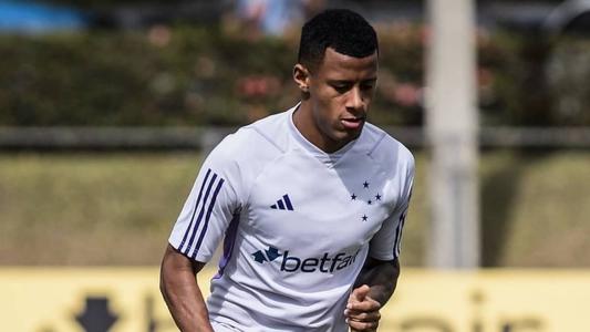 Arthur Gomes revelou propostas de outros clubes, mas mesmo assim escolheu o Cruzeiro