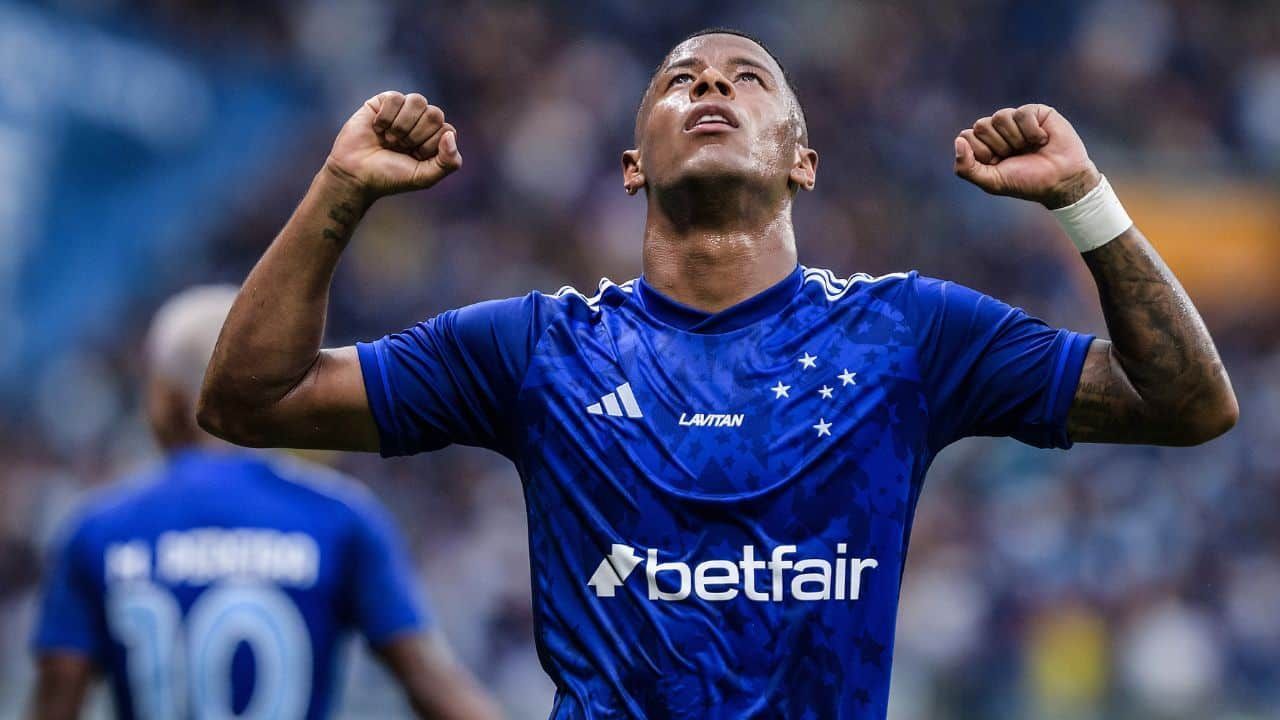 Arthur Gomes se despede do Cruzeiro após venda milionária para clube russo
