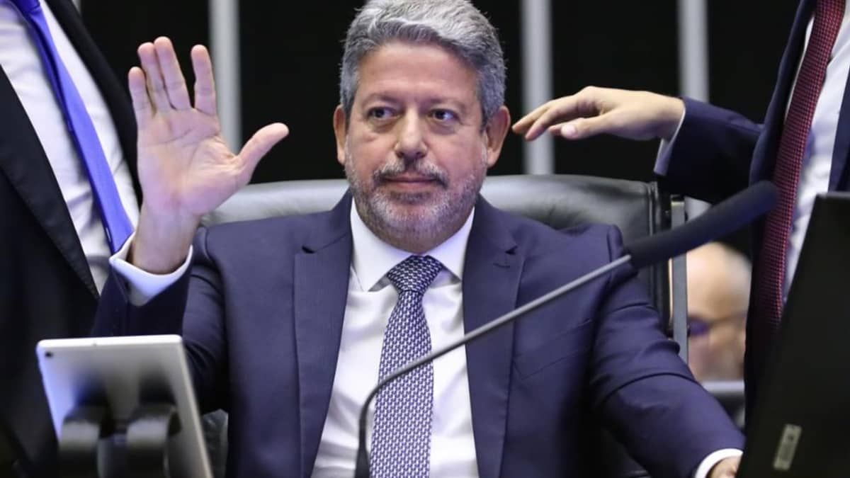 Lira sobe o tom contra 'big techs': 'fizeram o horror contra a Câmara Federal'