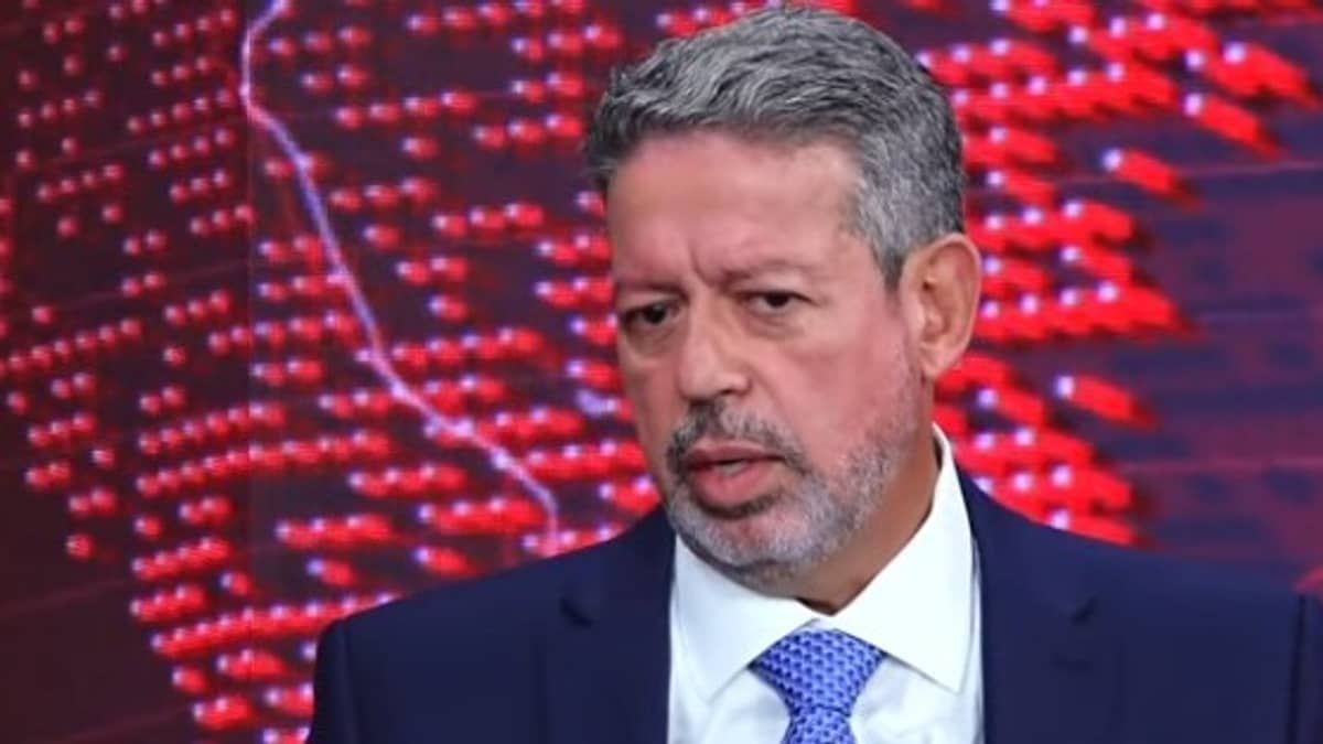 À CNN, Arthur Lira diz ser contra uma CPI para caso das joias