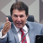 'Se não temos poderes para convocar alguém, estamos brincando de fazer CPMI', critica Maia após decisão do STF