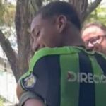 América: Arthur recebe familiares após ser convocado para a Seleção