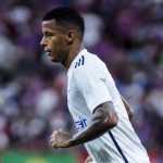 Arthur Gomes, do Cruzeiro, reage a vídeo de fúria após substituição