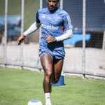 Arthur Gomes sente lesão e deve desfalcar Cruzeiro contra o Cuiabá