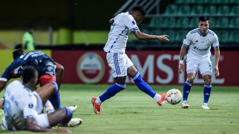 Pelo Cruzeiro, Arthur Gomes registra melhores números da carreira em 2024