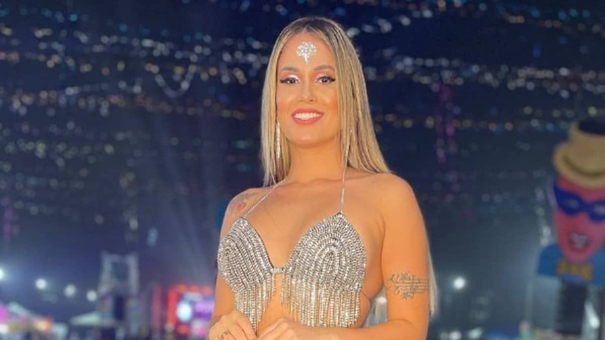 Cantora Nayara Vilela é sepultada em Rio Branco, no Acre 