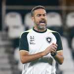 Botafogo x Athletico-PR: horário e onde assistir ao vivo pelo Brasileirão
