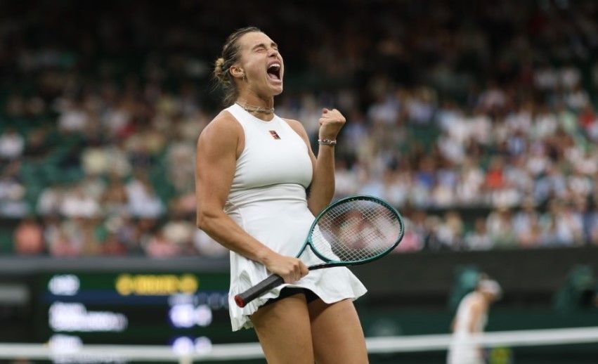 Wimbledon: Sabalenka supera ex-parceira de duplas pela 10ª vez seguida e vai às quartas