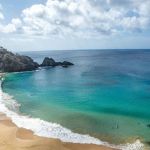 Bilionário vai fechar Fernando de Noronha por 10 dias para festa de casamento com Maroon 5