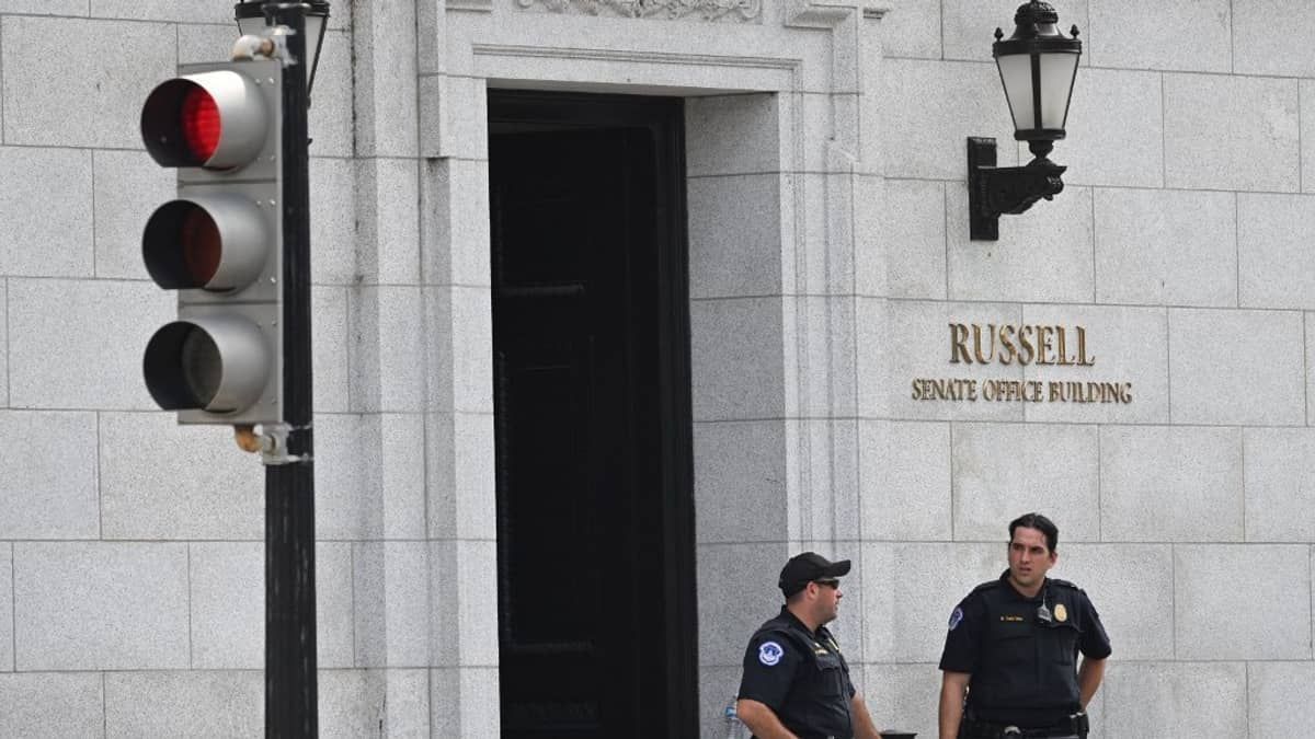 Polícia descarta presença de atirador no Capitólio, nos EUA