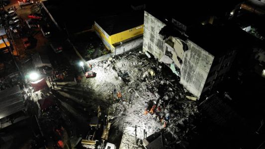 As causas do desabamento estão sendo investigadas por peritos da prefeitura de Olinda