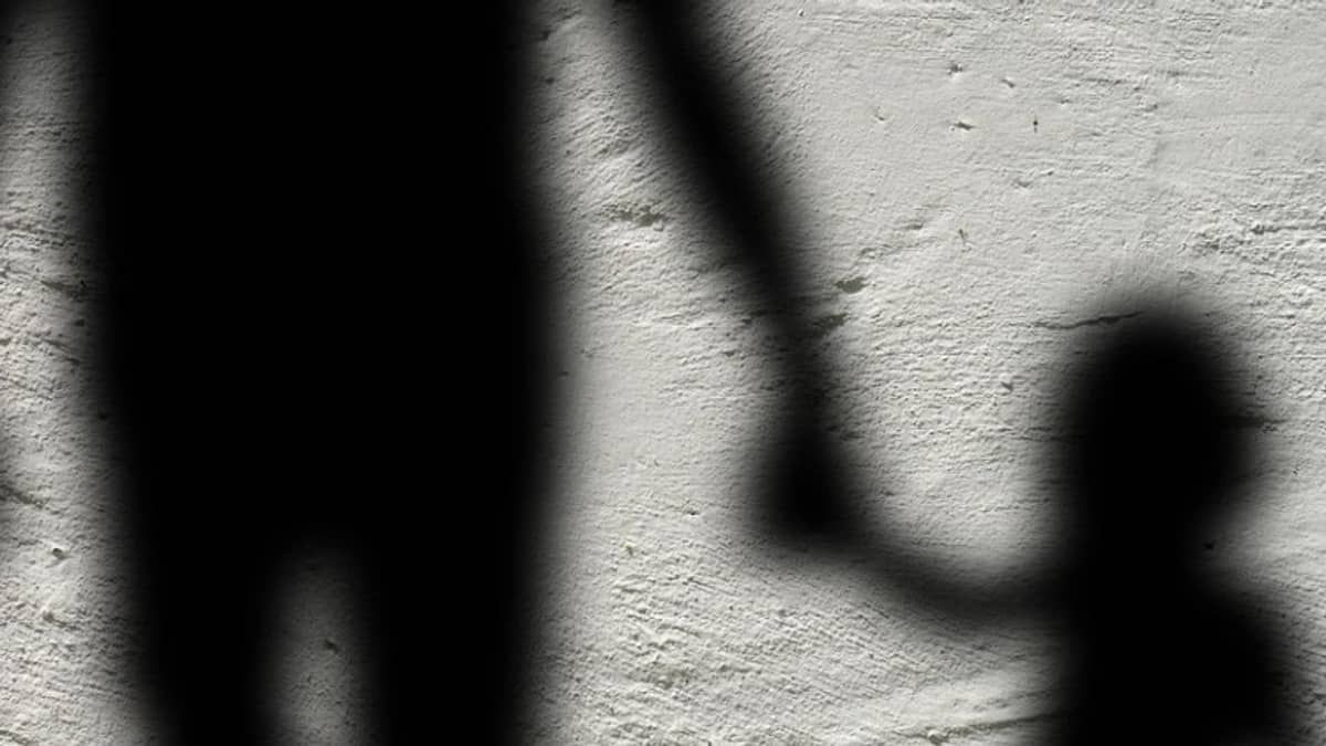 Idoso é preso suspeito de abusar sexualmente das netas em Juiz de Fora