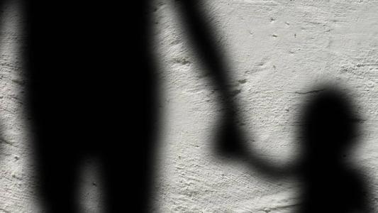 As crianças receberam atendimento médico e a Polícia Civil irá investigar o crime