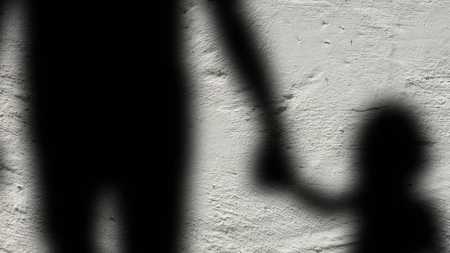 As crianças receberam atendimento médico e a Polícia Civil irá investigar o crime