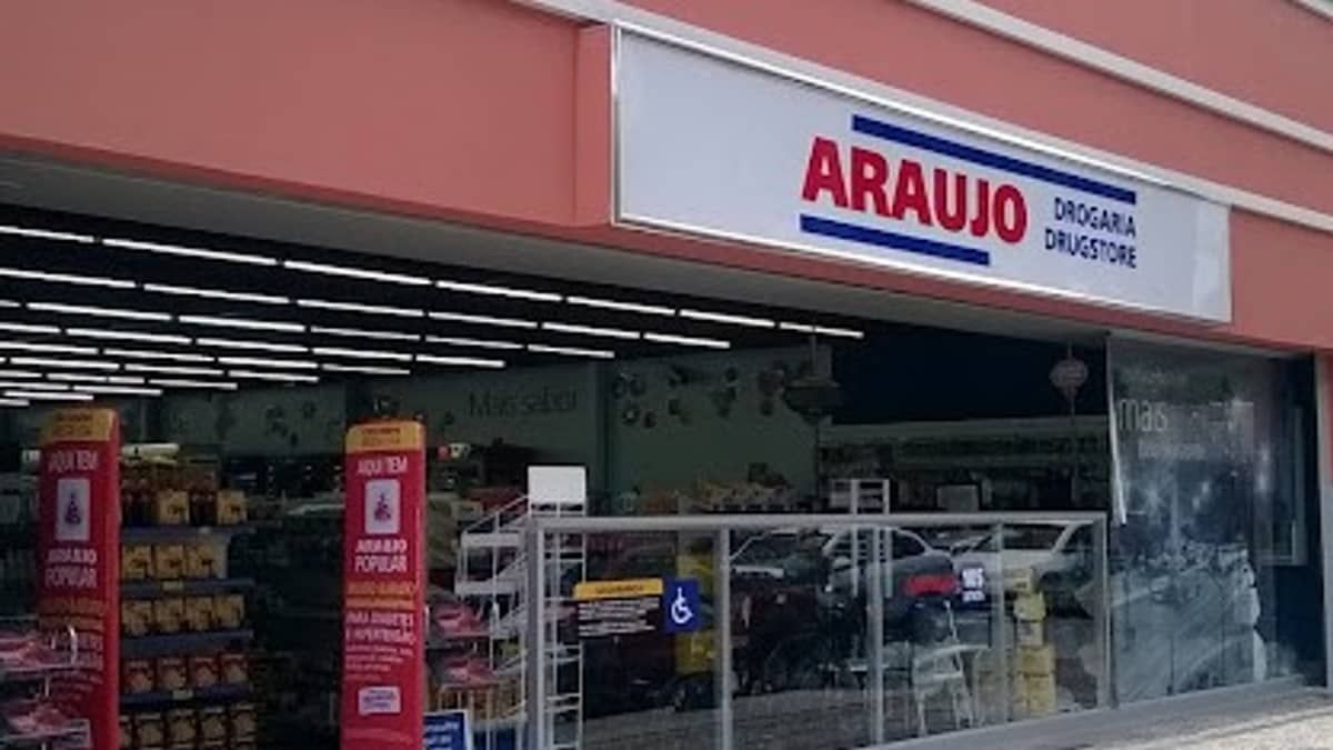 Drogaria Araujo tem 735 vagas de emprego em BH; saiba como se inscrever
