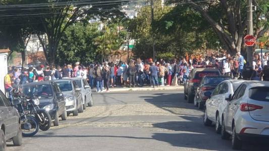 As manifestações começaram na tarde desta quinta (6)