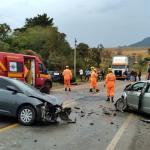 Idosa sofre fratura e outras três pessoas ficam feridas em acidente com três carros na BR-267