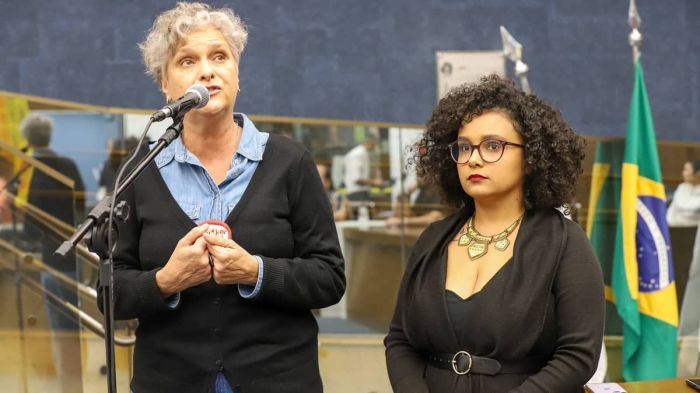 As vereadoras Cida Falabella (esq.) e Iza Lourença (dir.)