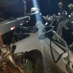 Carro que voltava de missa de formatura bate em caminhão e 5 pessoas da mesma família morrem